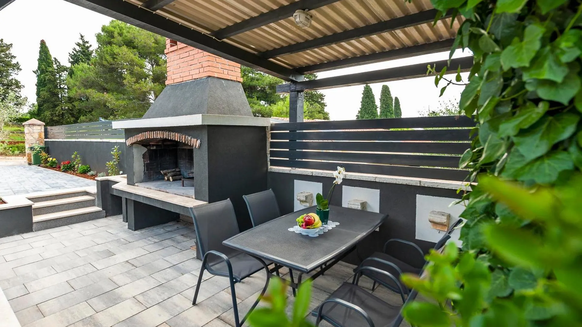 רוביני Holiday House Sandi 0*,